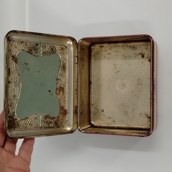 Made in Holland metal hinged tin can floral ornate embossed pink trim vintage - Picture 10 of 12